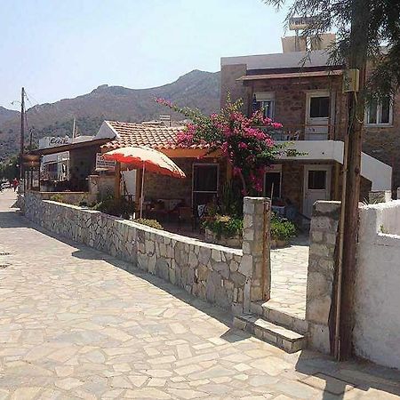 Spiros Apartments Livadia  Eksteriør bilde