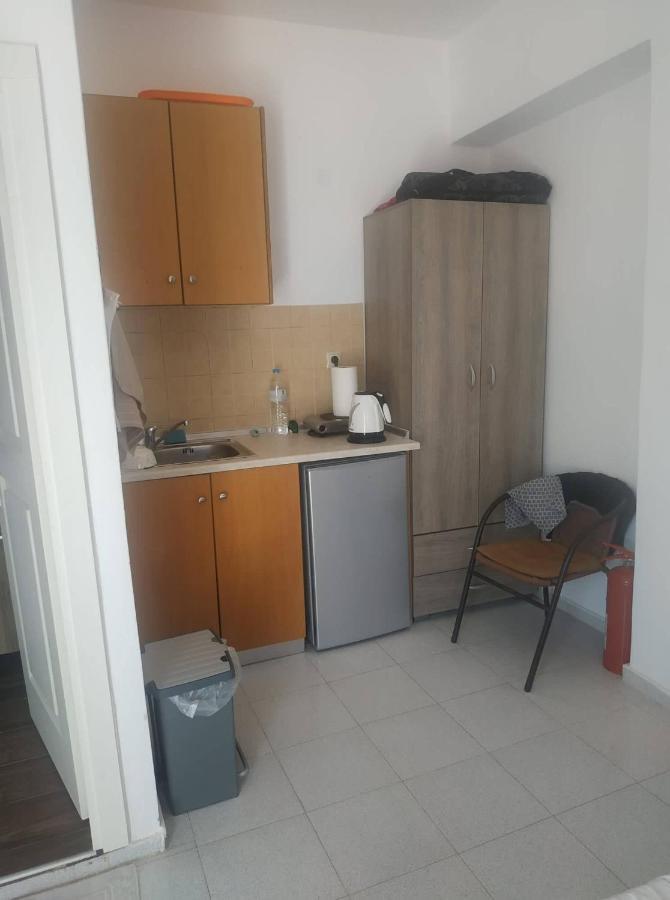 Spiros Apartments Livadia  Eksteriør bilde
