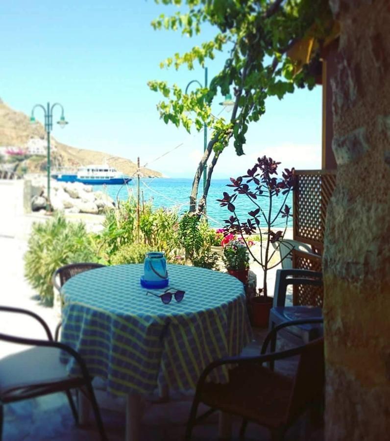 Spiros Apartments Livadia  Eksteriør bilde