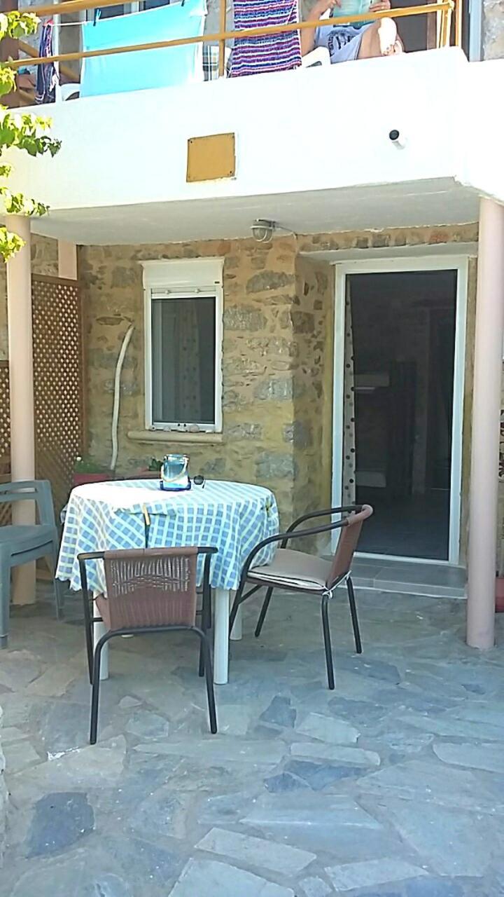Spiros Apartments Livadia  Eksteriør bilde